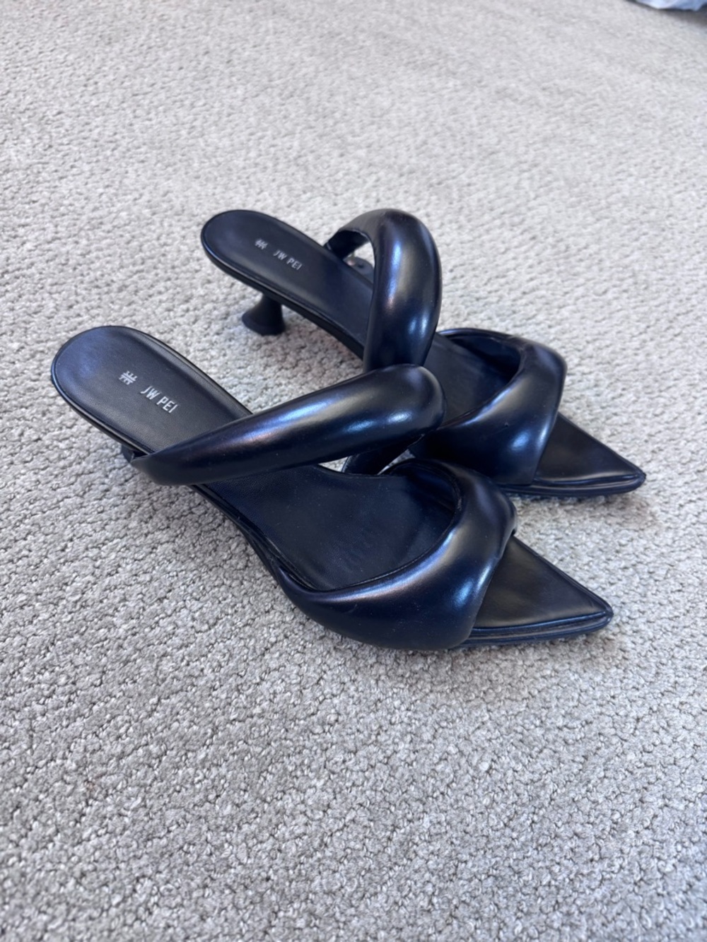 JW PEI Sara Mule in Black Size 40